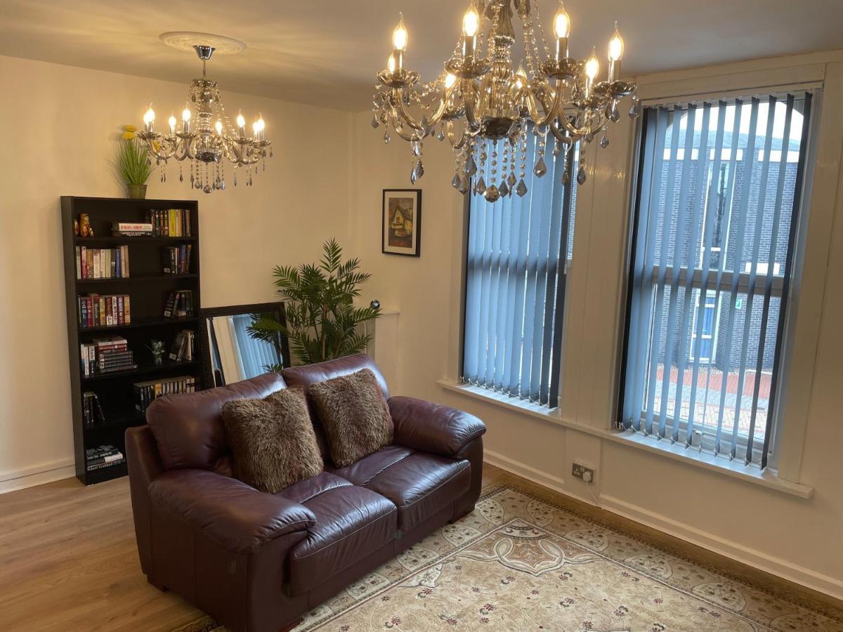 Apartment Lovely 2 Bed Apartment, Arnold Town Centre. *