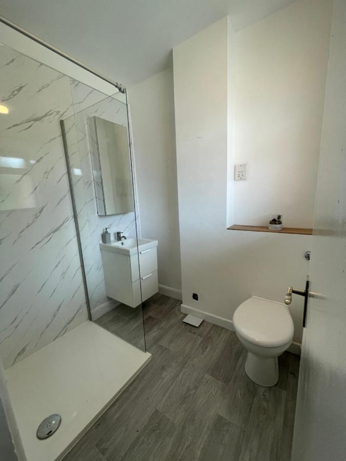 Apartment Lovely 2 Bed Apartment, Arnold Town Centre.