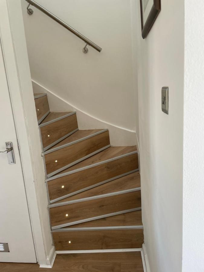 Lovely 2 Bed Apartment, Arnold Town Centre. * Nottingham